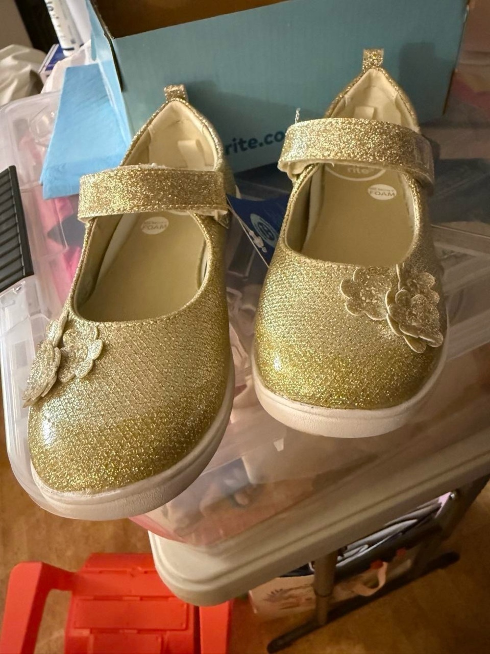 Stride Rite Girls' Gold Glitter Mary Janes with Flower Accent